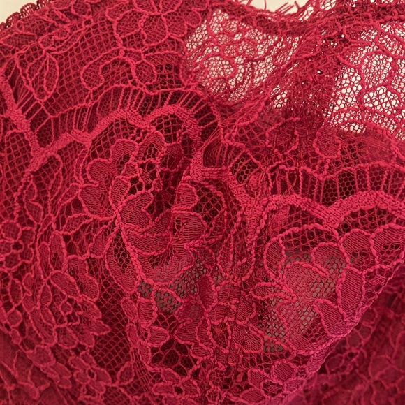 NWOT Victoria's Secret Dark Red Dream Angels Pushup With No Padding Bra 34D - Picture 2 of 11